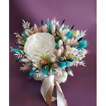 Композиция из сухоцветов